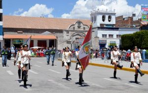 OFICIO E INSTRUCTIVO PARA EL DESFILE ESCOLAR DEL 7 DE DICIEMBRE