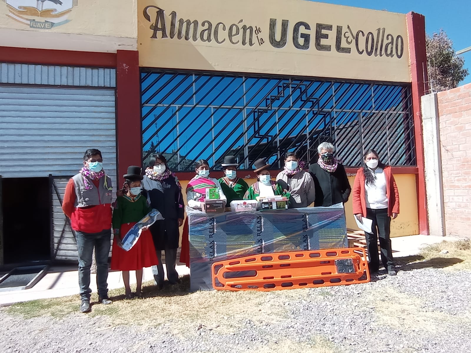 La UGEL El COLLAO en coordinación con el gestor local de PREVAED, se realizó hoy miércoles 21/07/2021  la distribución del kit de seguridad a las Instituciones Educativas focalizadas por el  PREVAED